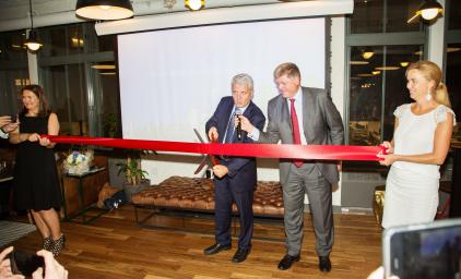Cutting the ribbon for Nordic Innovation House New York, 2018