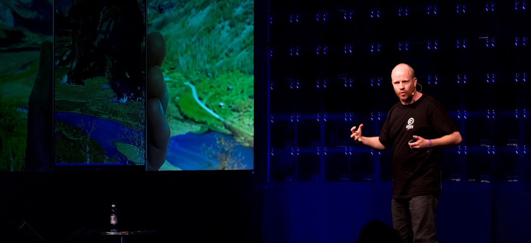 Pål Rørby pitching the Hidden app at Hack4Norden 2016 at Slush.